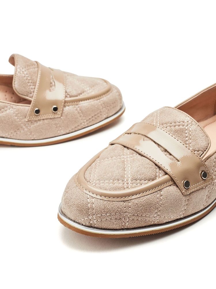Moda in Pelle Animal Fiorela Quilted Smart Comfort Loafers With Saddle Detail - Image 5 of 5 Moda in Pelle Animal Fiorela Quilted Smart Comfort Loafers With Saddle Detail - Image 5 of 5