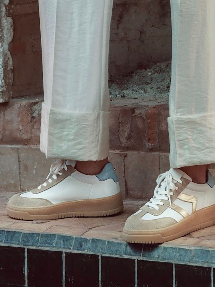 Bela - Moda in Pelle Bramble Stylish Angled Panel Leather White Trainers - Slika 1 iz 4