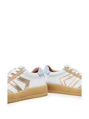 Bela - Moda in Pelle Bramble Stylish Angled Panel Leather White Trainers - Slika 4 iz 4