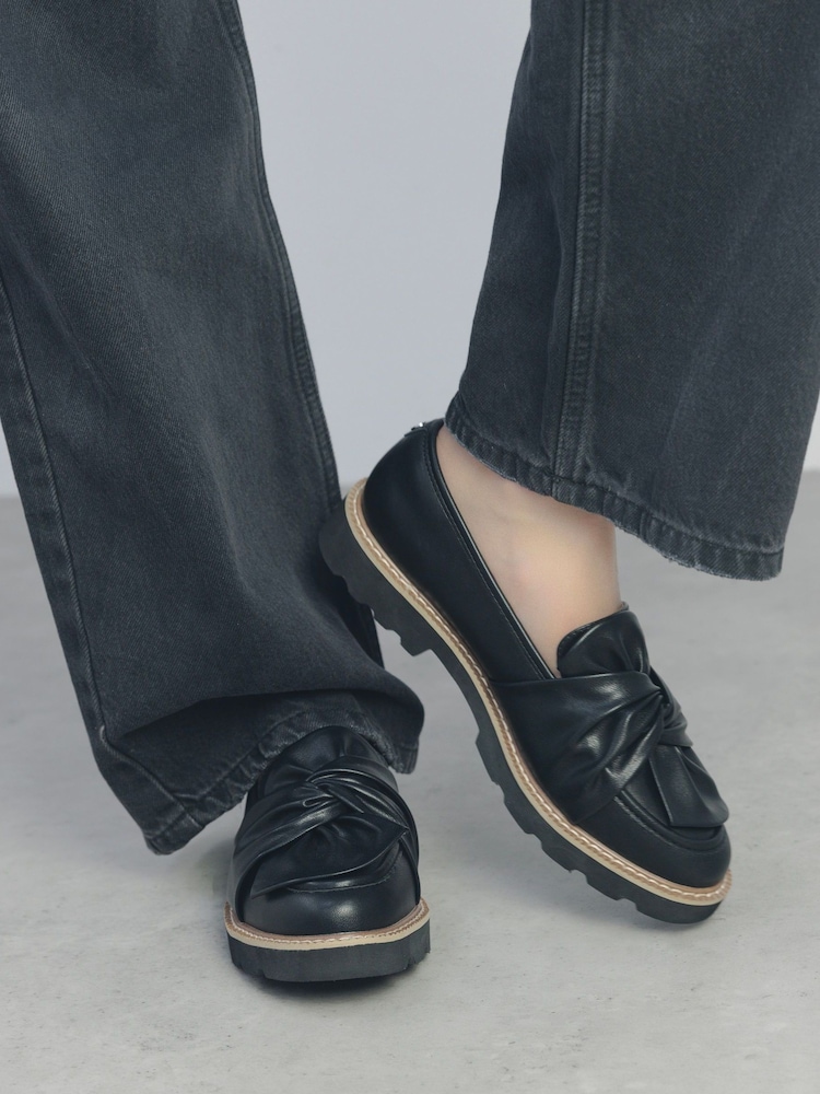 Moda in Pelle Eves Twisted Feature Comfort Loafers - Image 1 of 4