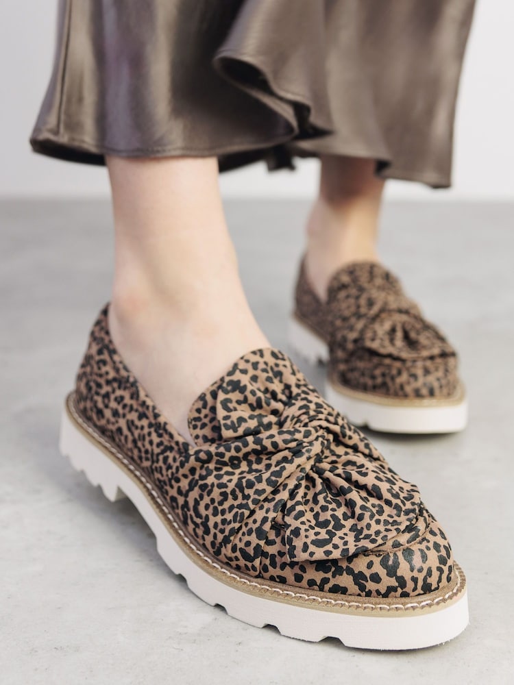 Moda in Pelle Eves Twisted Feature Comfort Loafers - Image 1 of 4
