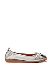 Moda in Pelle Echium Slip-On Leather Flat With Twisted Knot Detail Shoes - Image 2 of 4