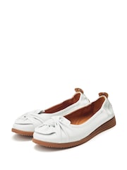 Moda in Pelle Echium Slip-On Leather Flat With Twisted Knot Detail Shoes - Image 2 of 4