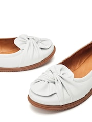 Moda in Pelle Echium Slip-On Leather Flat With Twisted Knot Detail Shoes - Image 5 of 5
