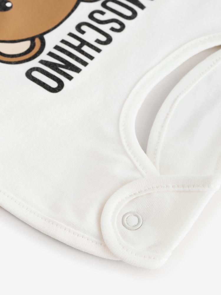 Moschino Baby Logo Hat and Bib Giftset With Giftbox - Image 5 of 5