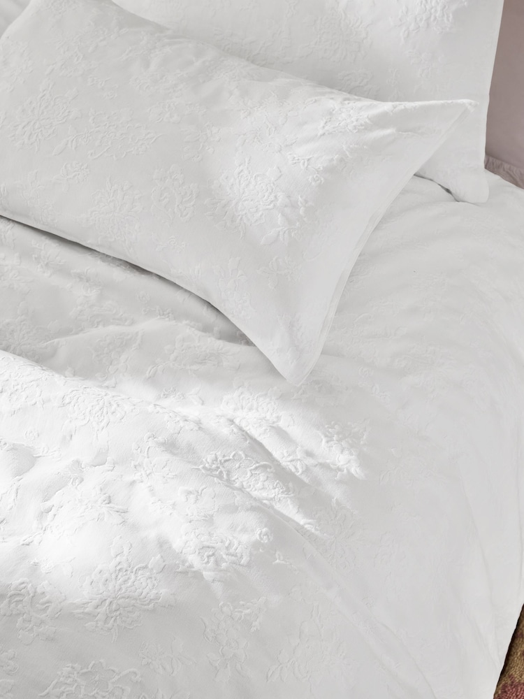 Shabby Chic by Rachel Ashwell® White Matelasse Duvet Cover and Pillowcase Set - Image 2 of 5