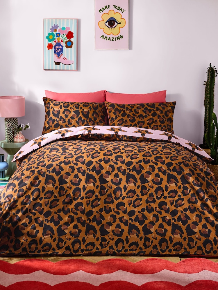 Eleanor Bowmer Pink Leopard Stars Print 180 Thread Count Duvet Cover and Pillowcase Set - Image 2 of 6 Eleanor Bowmer Pink Leopard Stars Print 180 Thread Count Duvet Cover and Pillowcase Set - Image 2 of 6