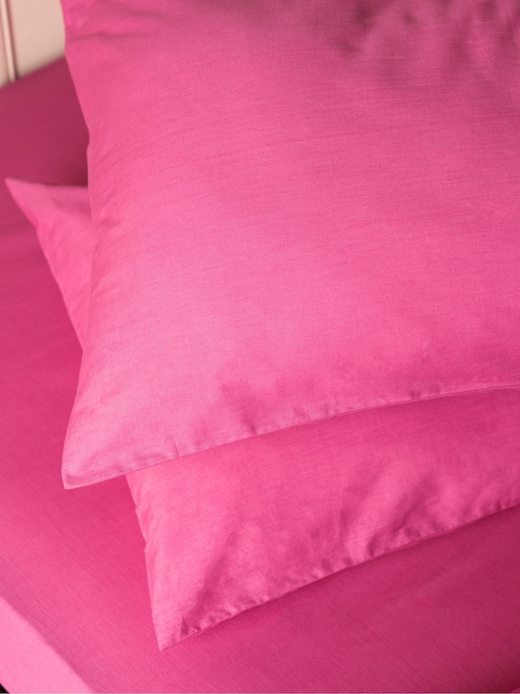 Rockett St George Set of 2 Knockout Pink 180 Thread Count Pillowcases - Image 3 of 3