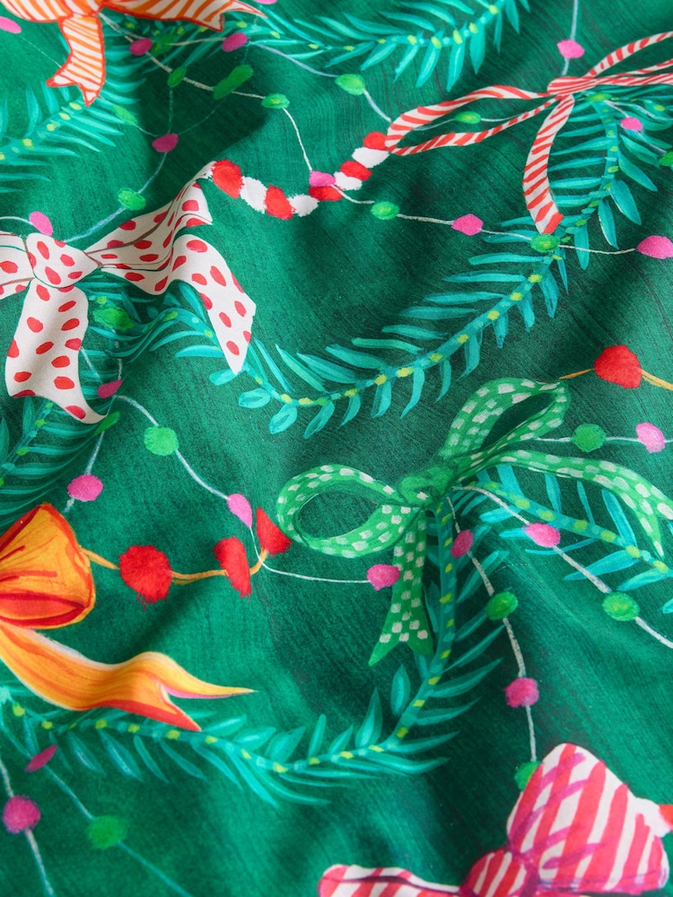 Lucy Tiffney Christmas Bows Duvet Cover and Pillowcase Set - Image 4 of 4