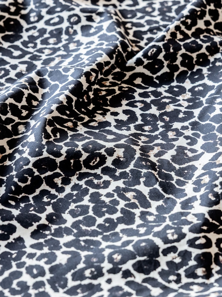 Rockett St George Snow Leopard 180 Thread Count Fitted Sheet - Image 2 of 4