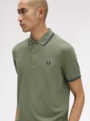 Fred Perry Green Tipped Polo Shirt - Image 4 of 6