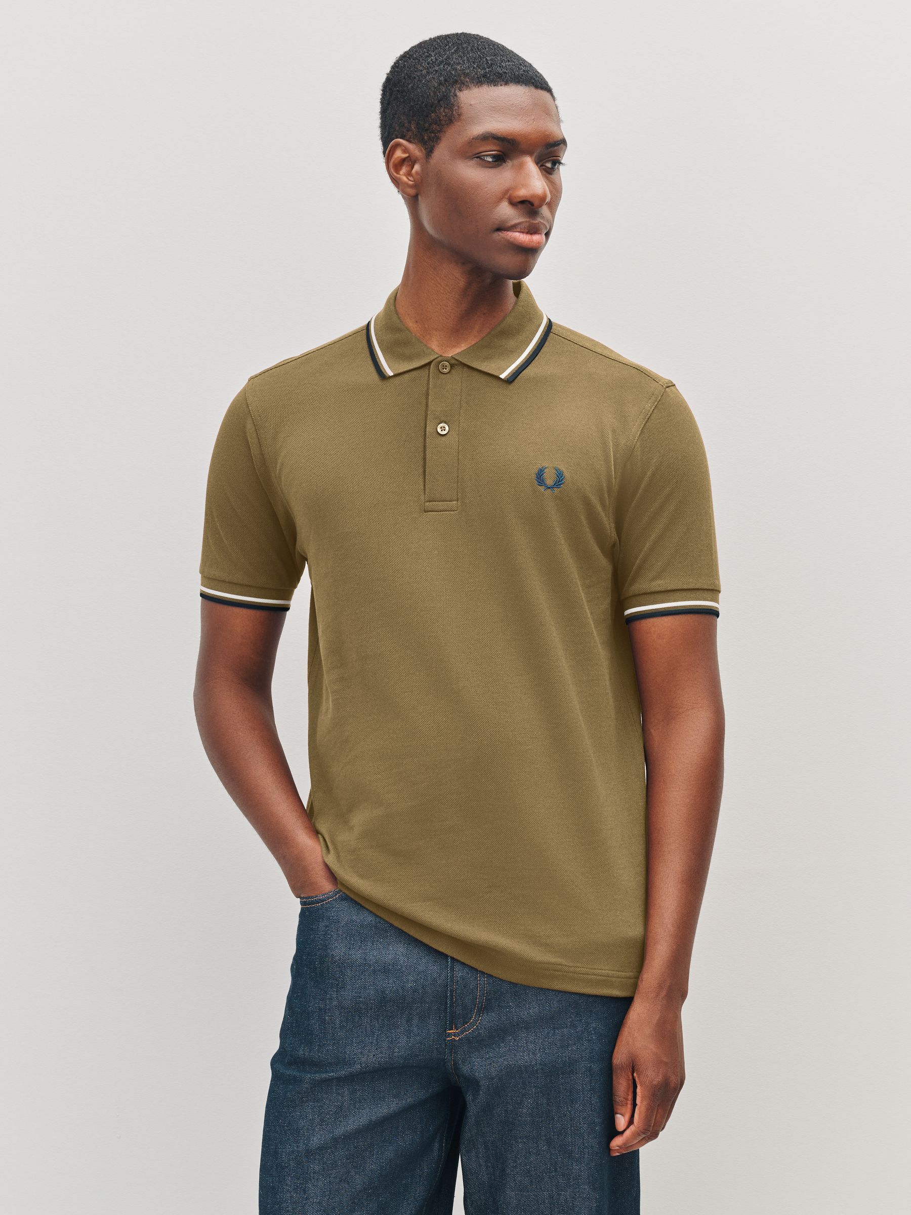 トップス Fred Perry Laurel wreath zipped mock-neck sweatshirt | Fred Perry | | Simons