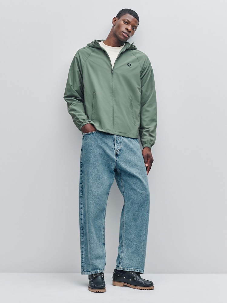 Fred Perry Green Hooded Shell Jacket - Image 2 of 6 Fred Perry Green Hooded Shell Jacket - Image 2 of 6