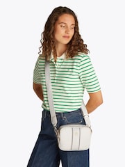 Tommy Hilfiger תיק מצלמה, דגם Poppy - תמונה 5 מתוך 5