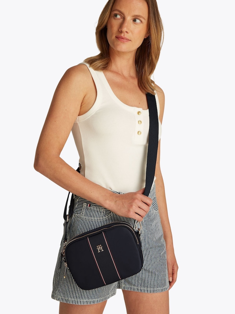 Tommy Hilfiger Blue Poppy Camera Bag - Image 5 of 5