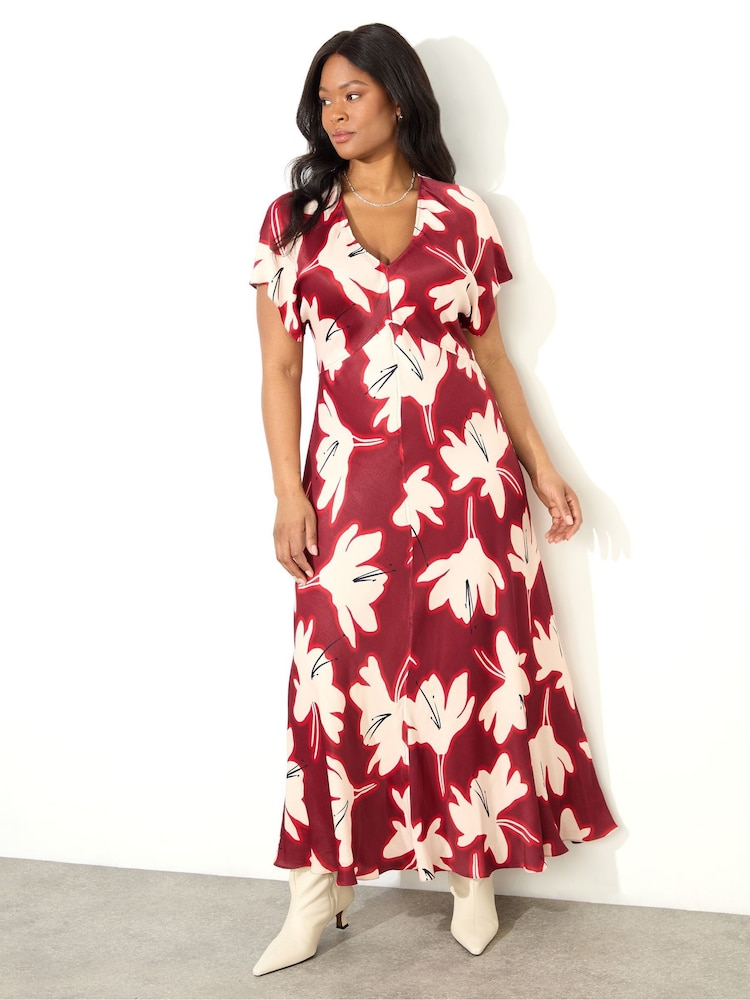 Live Unlimited Red Petite Curve Floral V-Neck Maxi Dress - Image 1 of 4