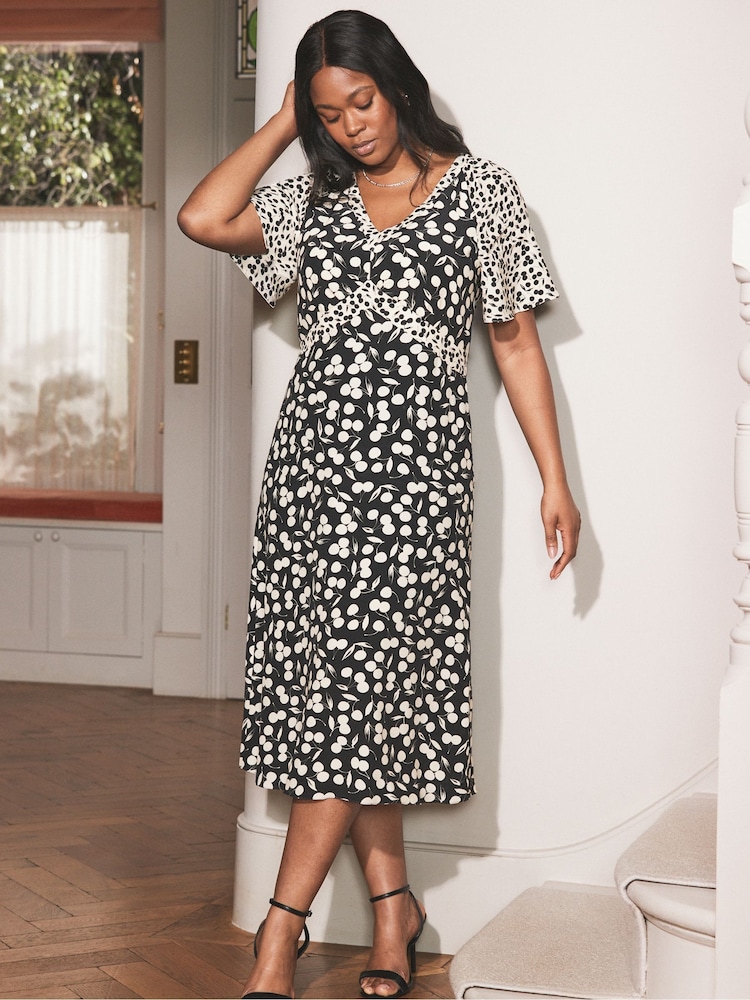 Live Unlimited Curve Mono Print V-Neck Midaxi Dress - Bild 1 von 7
