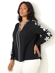 Blusa holgada bordada de Live Unlimited Curve - Imagen 2 de 4