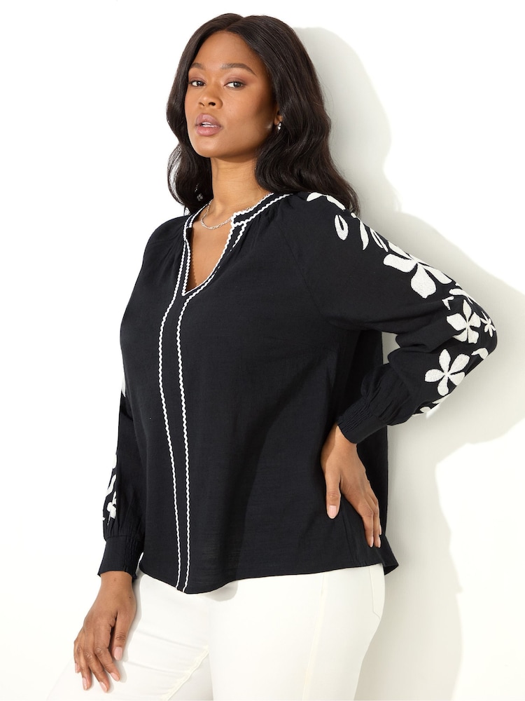Blusa holgada bordada de Live Unlimited Curve - Imagen 2 de 4