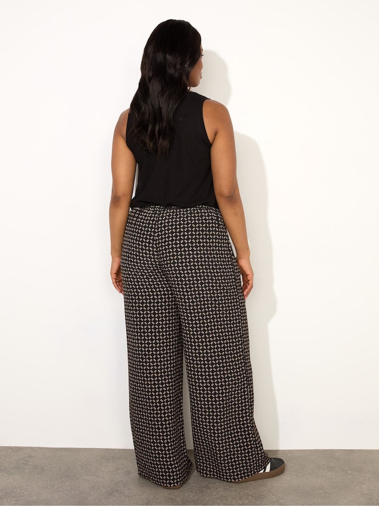Live Unlimited Black Curve Geo Print Drawstring Trousers - Image 4 of 4