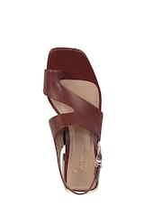 Marrón - Naturalizer Regular Fit Audra Slingback Sandals - Imagen 5 de 7