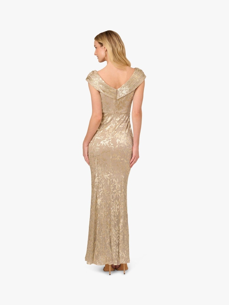Vestido de sirena con diseño metalizado de hojas en dorado de Adrianna Papell - Imagen 2 de 6 Vestido de sirena con diseño metalizado de hojas en dorado de Adrianna Papell - Imagen 2 de 6