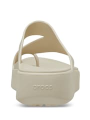 Crocs Natural Getaway Platform Toe Loop Sandals - Image 4 of 5