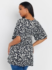 Yours Curve Abstract Wrap Textured Top - Imagen 2 de 5