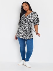 Yours Curve Abstract Wrap Textured Top - Imagen 3 de 5