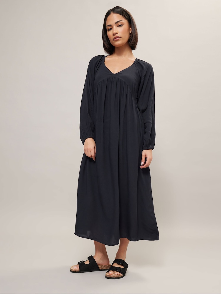 PixieGirl Petite Black Acid Wash Open Back Midi Dress - Image 4 of 5