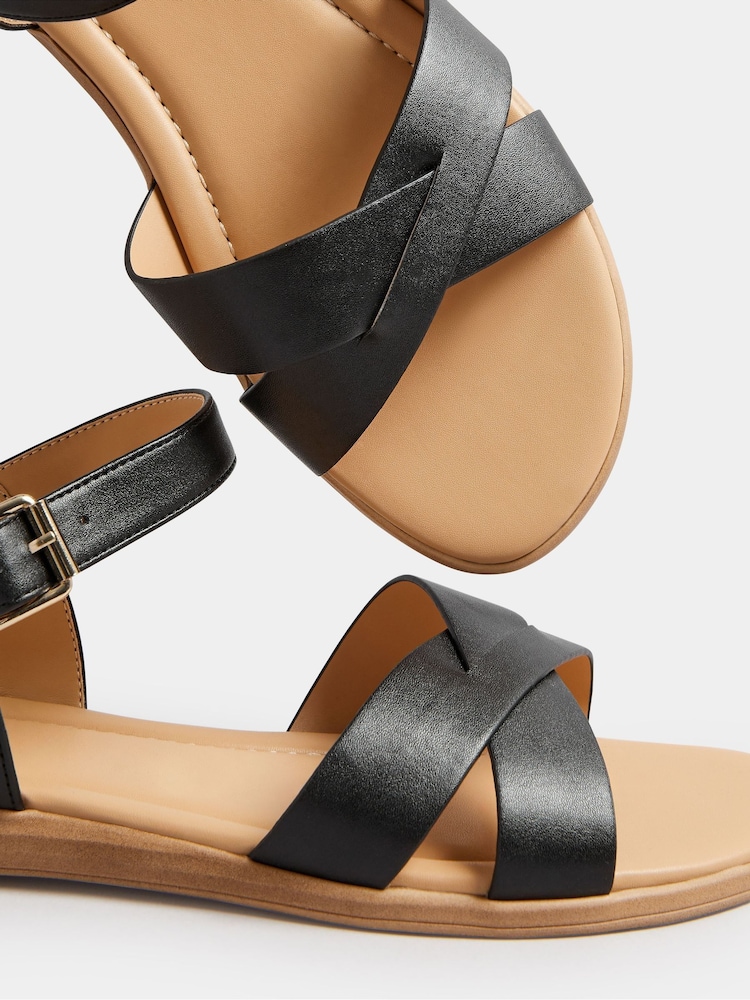 Yours Curve Extra-Wide Fit Cross-Over Sandals - Imagen 5 de 5 Yours Curve Extra-Wide Fit Cross-Over Sandals - Imagen 5 de 5