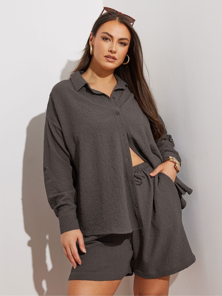 Marrón - Yours Curve Texutre Co-Ord Long Sleeve Shirt - Imagen 2 de 10