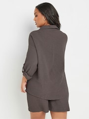Marrón - Yours Curve Texutre Co-Ord Long Sleeve Shirt - Imagen 8 de 10