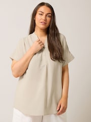 Natur - Yours Curve Bluse mit kurzer Knopfleiste - Bild 1 von 4