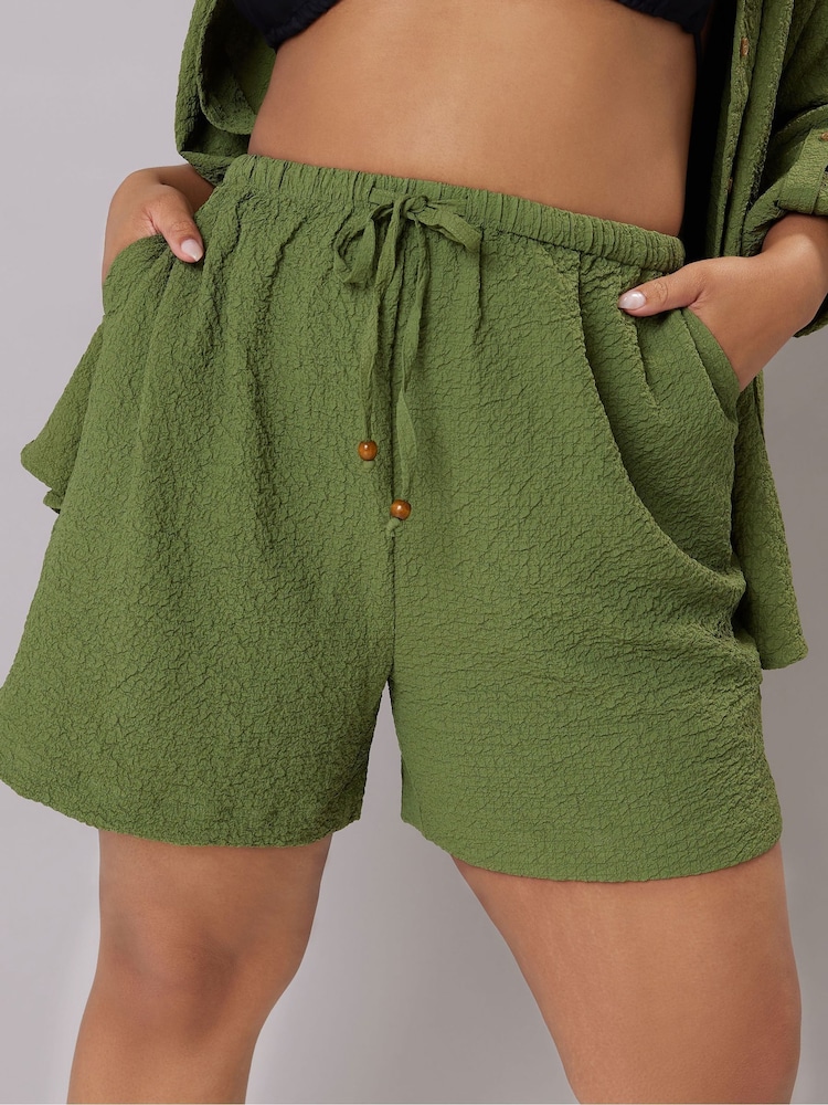 Yours Curve Green Texutre Coord Pull-On Shorts - Image 8 of 8