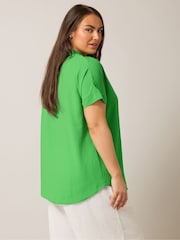 Grün - Yours Curve Bluse mit kurzer Knopfleiste - Bild 3 von 4