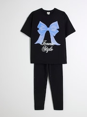 حزمة من بنطلون ضيِّق وتيشرت مُزيَّن بفيونكة مرصعة بالألماس للبنات من River Island - صورة 2 من 5