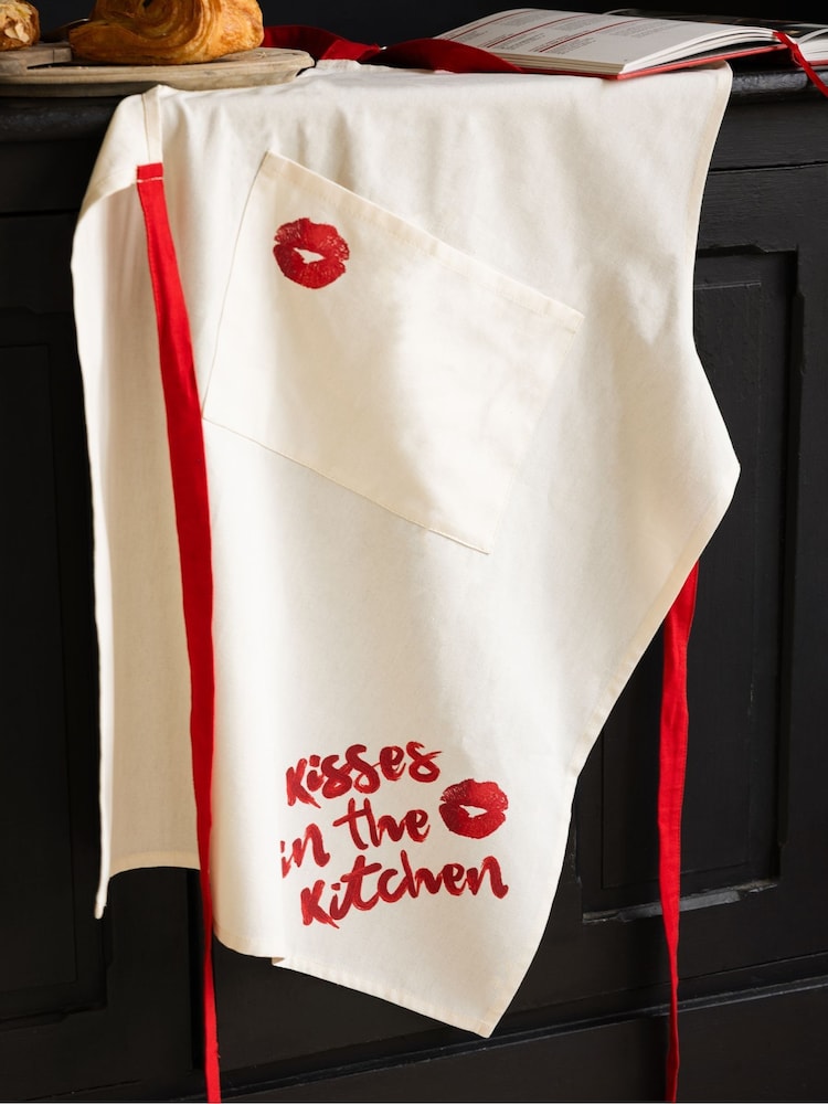 Rockett St George Red Lipstick Apron - Image 2 of 5