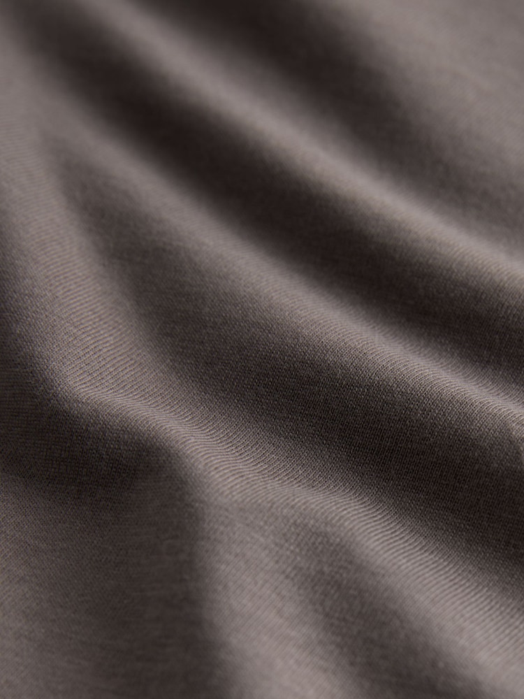 The Set Black/Taupe Brown/Warm Stone/White Regular Long Sleeve T-Shirts 4 Pack - Image 7 of 7
