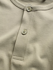 حزمة من 4 تيشرتات Henley قطن بكم طويل من The Set - صورة 11 من 12