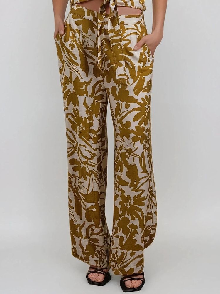 Amarillo - Pantalones Element de Religion con estampado floral brillante - Imagen 2 de 6 Amarillo - Pantalones Element de Religion con estampado floral brillante - Imagen 2 de 6