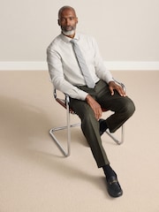 Verde caqui - Regular Tapered Fit Nova Fides Wool Rich Smart Texture Trousers - Imagen 4 de 12