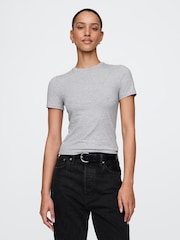 Gris - Camiseta de manga corta de punto CloseKnit con cuello redondo de Gap - Imagen 1 de 5