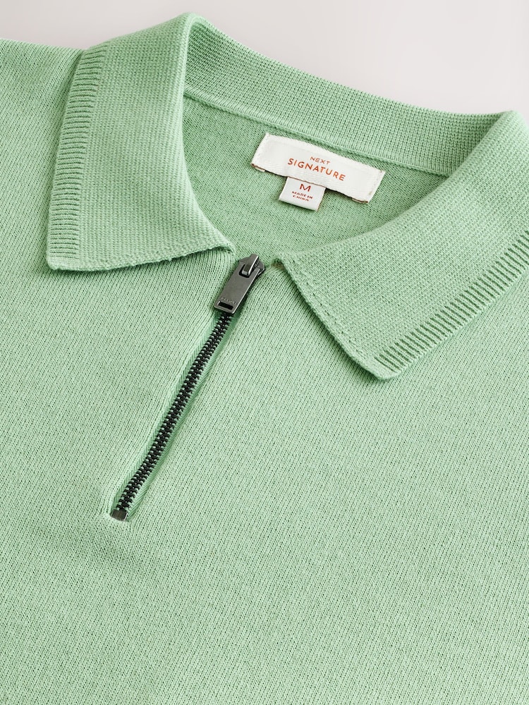 Verde sálvia - Suéter leve com gola alta e zíper em mistura de lã merino Signature - Imagem 3 de 3