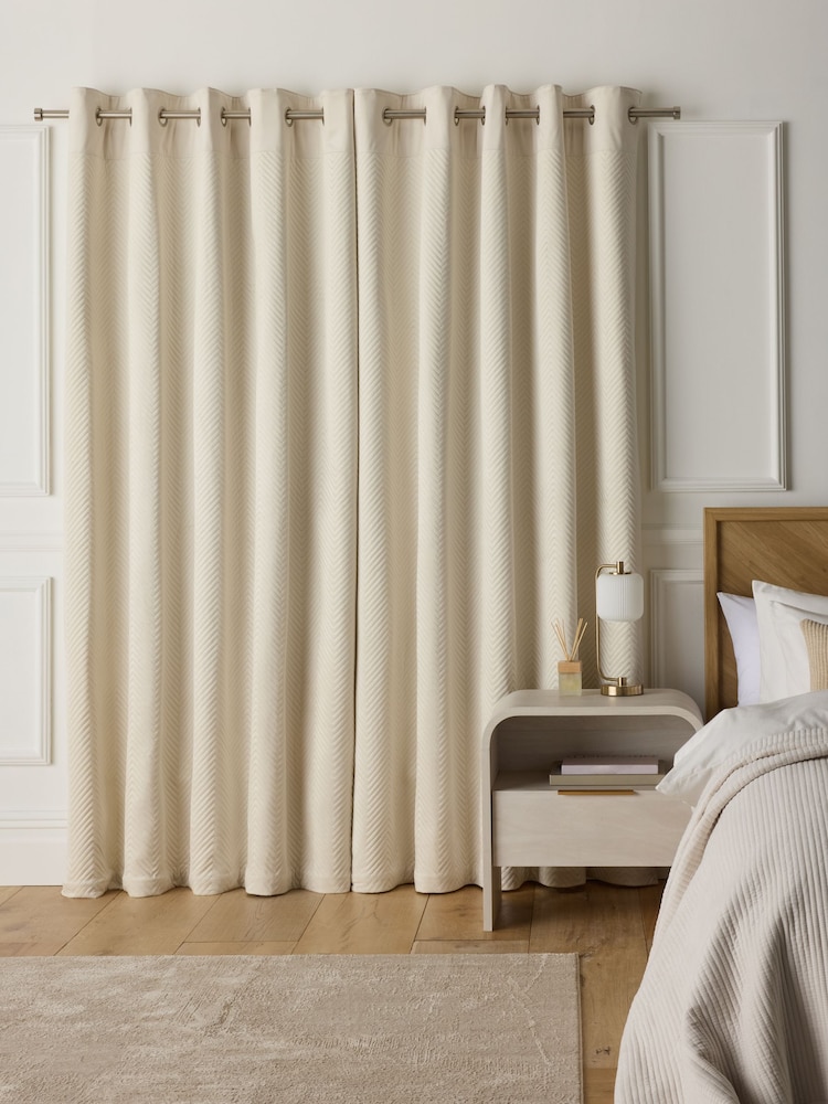 Natural Cream Madison Super Thermal Eyelet Curtains - Image 2 of 6