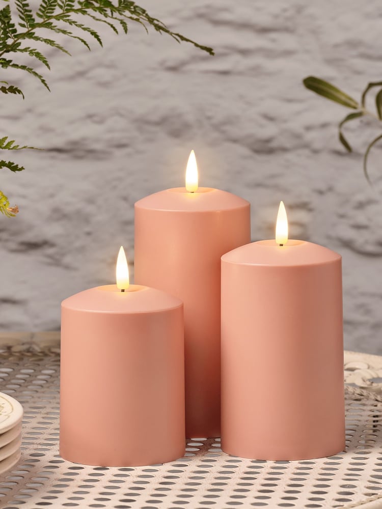 Lights4fun Set of 3 Orange Outdoor Battery Operated TruGlow ® Candles - Image 6 of 6 Lights4fun Set of 3 Orange Outdoor Battery Operated TruGlow ® Candles - Image 6 of 6