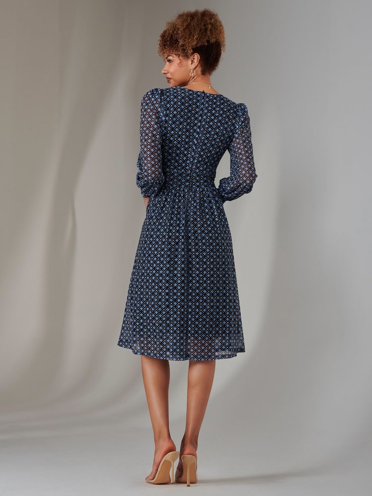 Blau - Jolie Moi Langarm-Midikleid mit Spitzenmuster - Bild 2 von 6
