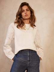 سويت شيرت بكُم مطرَّز من Mint Velvet - صورة 5 من 8