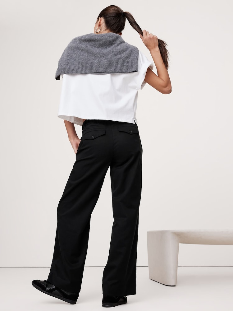 Schwarz - Banana Republic Everyday Hose mit mittelhohem Bund und weitem Bein - Bild 2 von 4 Schwarz - Banana Republic Everyday Hose mit mittelhohem Bund und weitem Bein - Bild 2 von 4