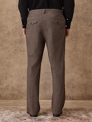 Braun - Regular Fit Smart Brushed Cotton Textured Trousers - Bild 4 von 13